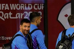 ĐT Argentina bỏ khách sạn 5 sao, ở ký túc xá sinh viên