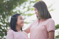 Nếu có con gái, nhất định phải dạy con những bí quyết 'khó nói' nhưng hữu ích này