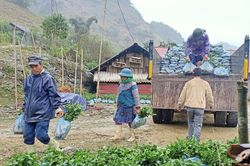 La Pan Tẩn tìm 'chìa khóa' giúp dân thoát nghèo