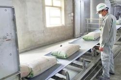 Kinh tế Công nghiệp - TTCN Vượt khó khăn, ổn định sản xuất