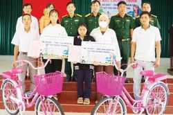 Chính trị - Xã hội Để con đường đến trường bớt chông chênh