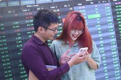 Chứng khoán hôm nay (17/11): Thị trường hé lộ cơ hội tạo đáy và hồi phục ngắn hạn?