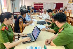 Công an vào cuộc vụ học sinh Ischool Nha Trang nhập viện do ngộ độc