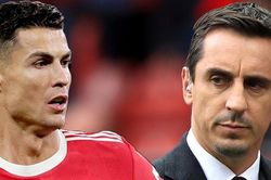 Phản ứng của Neville khi Ronaldo sắp rời MU