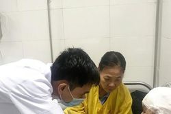 Bé 2 tuổi bị chó cắn hở xương sọ và vùng mặt