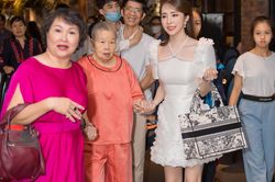 Mang túi xách sang chảnh nhưng 'cá sấu chúa' Quỳnh Nga bị dân mạng bóc mẽ điểm này