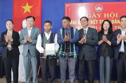 Đoàn kết xây dựng thôn vững mạnh