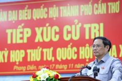 Thủ tướng: Nghiên cứu việc nới room tín dụng hợp lý, miễn, giảm phí, lệ phí cho doanh nghiệp