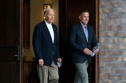 Đảng Cộng hòa lên kế hoạch điều tra gia đình ông Biden sau khi kiểm soát Hạ viện