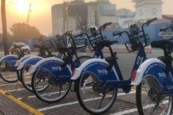 Hà Nội thí điểm dịch vụ xe đạp công cộng, người dân 'kêu' giá cao