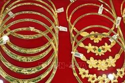 Vàng giảm giá phiên cuối tuần