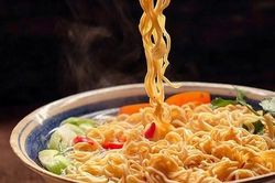 Nhiều người vô tư ăn mỳ tôm mà không biết có thể mắc 'cả tỷ bệnh nguy hiểm'