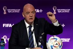 Chủ tịch FIFA bảo vệ lệnh cấm bán bia ở World Cup 2022