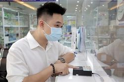 Quét vân tay khám bệnh Bảo hiểm y tế mang lợi ích lớn