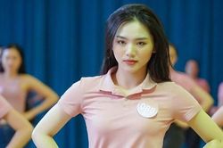 Buổi tập vũ đạo đến 22h đêm của thí sinh Hoa hậu Việt Nam
