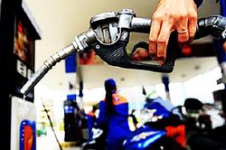 Giám sát việc thực hiện cam kết trong kinh doanh xăng dầu