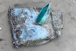 Phát hiện các gói hàng nghi ma túy trôi dạt trên bãi biển Đà Nẵng
