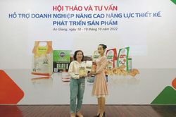 Phát triển sản phẩm OCOP từ 'đặc sản quà tặng Việt Nam'