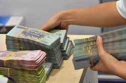 Lãi suất qua đêm tăng lại vùng 5%, NHNN hút ròng gần 55.000 tỷ đồng trong tuần qua