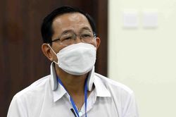 Cựu Thứ trưởng Y tế đổ lỗi Dược Cửu Long 'cố tình che giấu, mập mờ hồ sơ'