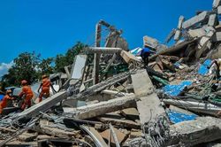 Chủ tịch nước Nguyễn Xuân Phúc gửi điện chia buồn về trận động đất ở Indonesia