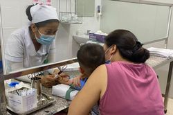 Trường hợp hiếm, bé sơ sinh 5 ngày tuổi đã mắc sốt xuất huyết