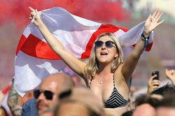 Nỗ lực bảo vệ các fan nữ trong mùa World Cup