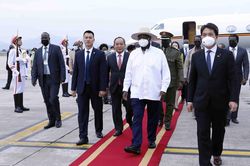 Tổng thống Uganda thăm chính thức Việt Nam