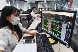 Thêm cổ phiếu bán lẻ bị bán tháo