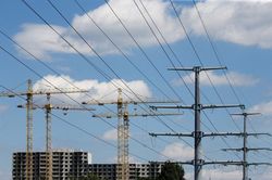 Ukraine tạm ngừng hoạt động hầu hết các nhà máy điện