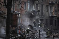 Ukraine tố Nga tấn công tên lửa quy mô lớn, Hội đồng Bảo an họp khẩn