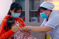 Phân bổ 434.000 liều vắc xin sởi, ho gà-bạch hầu-uốn ván