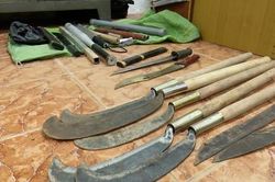 Bắt giam vợ chồng 'chị đại' huy động 10 đàn em mang súng, dao đi chém chết người