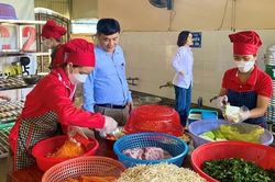 Nhiều bếp ăn bán trú ở Nghệ An chưa đảm bảo an toàn thực phẩm