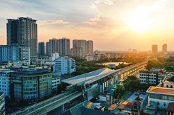 Đại gia đi săn nhà đất giá rẻ
