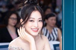 Siêu máy tính và Á hậu Phương Nga dự đoán kết quả trận Hà Lan và Ecuador