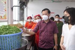 Khoảng 15% bếp ăn tập thể ở trường học tại Hà Nội được kiểm tra chưa đạt yêu cầu