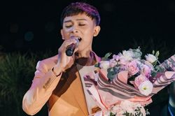 Show diễn còn chưa chạy hết, Hồ Văn Cường tiếp tục đón nhận 'tin vui' đặc biệt