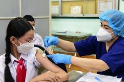 Tiến độ tiêm vaccine phòng COVID-19 cho học sinh quá chậm