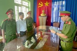 Bình Phước: Bắt giam 2 nguyên Chánh văn phòng HĐND huyện Bù Đăng