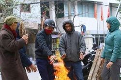 Cuối tháng 11 nhưng nền nhiệt vẫn lên tới 25 độ C, khi nào miền Bắc mới thực sự chuyển rét?