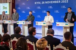 Ukraine bắt đầu kế hoạch xuất khẩu ngũ cốc, Nga củng cố lại lực lượng ở Donetsk