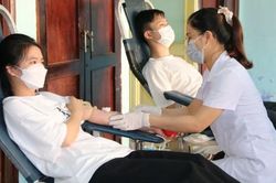 Y tế - Sức khỏe Tin tức y tế Tiếp nhận hơn 370 đơn vị máu từ cán bộ, sinh viên Trường đại học Y - Dược