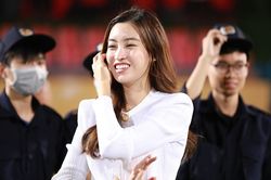 Đỗ Mỹ Linh lần thứ hai ăn mừng chức vô địch cùng Hà Nội FC