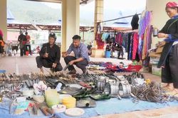 Chợ nông thôn mới ở Bản Liền
