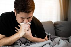 Bệnh viêm phế quản lây lan như thế nào?