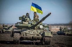 Lithuania: NATO không thiếu xe tăng viện trợ Ukraine