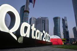 Lăng kính World Cup: Việt Nam không nên cười Qatar