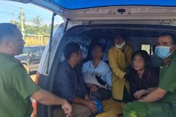 Bé 11 tuổi bị cha, mẹ mắc bệnh tâm thần nhốt nhiều ngày trong nhà