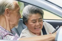 Tìm vợ cho con rể nhưng bất thành